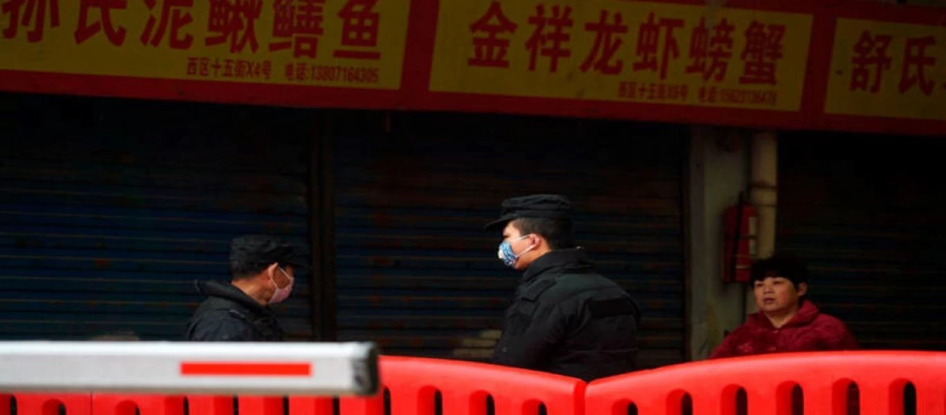 Ο κορωνοϊός «τσακίζει» την κινεζική οικονομία: Αυξάνονται απολύσεις και ανεργία